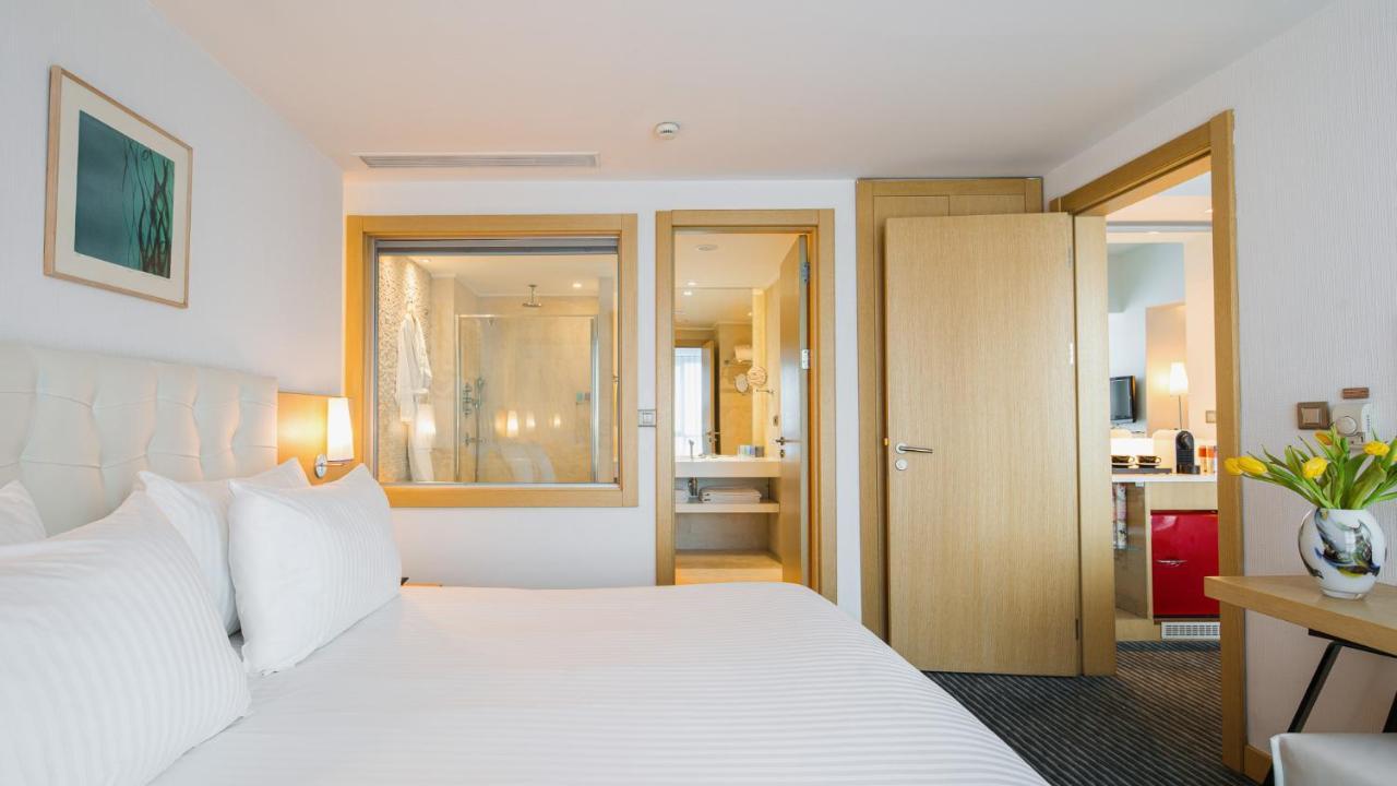Wyndham Ankara Hotel Exterior photo